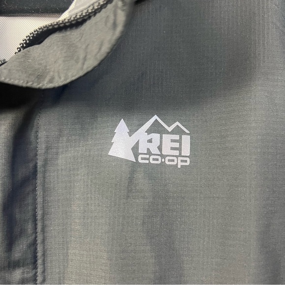 REI Co-op Rainier Peak 2.5L Ripstop Rain Jacket Men’s Size MEDIUM TALL Black - Picture 9 of 16